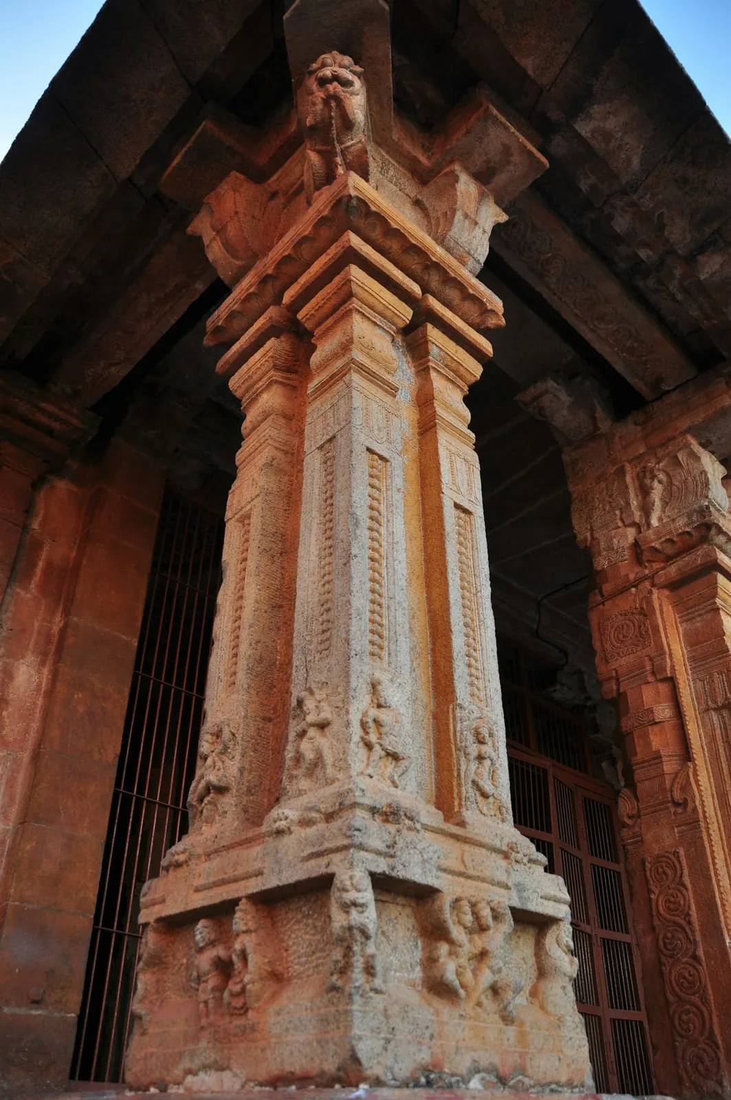 Granite, Chants & Oil Lamps: Standing Beneath Thanjavur's Big Temple at Dusk